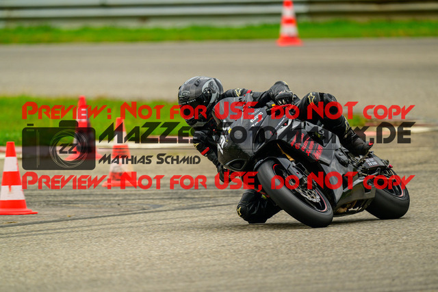 MaZZes_Fotomatrix_20241003_6007705_1017-2 | GELB