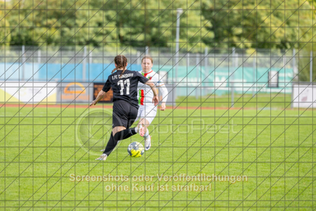 20250928_123145_0138 | #,1.FC Donzdorf II (schwarz) vs. FC Esslingen (weiß), Fussball, Frauen-Quali Bezirksliga - Bezirk Neckar/Fils, 03. Spieltag, Saison 2025/2026, Rasenplatz Lautertal Stadion, Süßener Straße 16, 73072 Donzdorf, 28.09.2025,Foto: PhotoPeet-Sportfotografie/Peter Harich