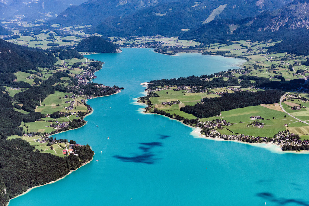dr__0010264.jpg | SANKT WOLFGANG IM SALZKAMMERGUT 05.07.2017 Dorfkern an den See- Uferbereichen des Wolfgangsee in Sankt Wolfgang im Salzkammergut in Oberösterreich, Österreich. // Village on the lake bank areas of Wolfgangsee in Sankt Wolfgang im Salzkammergut in Oberoesterreich, Austria. Foto: Daniel Reiter