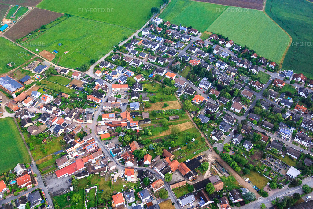Luftbild: Zwingenberger Straße im Ortsteil Rodau in Zwingenberg im Bundesland Hessen in Deutschland. Foto: IMG_089145-2.jpg vom 25.05.2016 durch Werner Riehm/FLY-FOTO.de