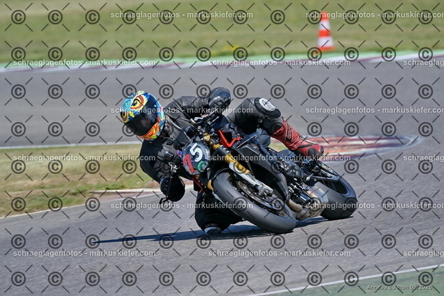 26BT01-1698 | 075 - Realisiert mit Pictrs.com