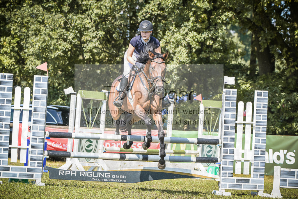 DOS_0367 | Entdecke hochwertige Reitturnierfotos von Foto Oger. Professionell, emotional und authentisch – jetzt Lieblingsmomente im Shop bestellen.Deutschlandweite Turnierfotografie. - Realisiert mit Pictrs.com