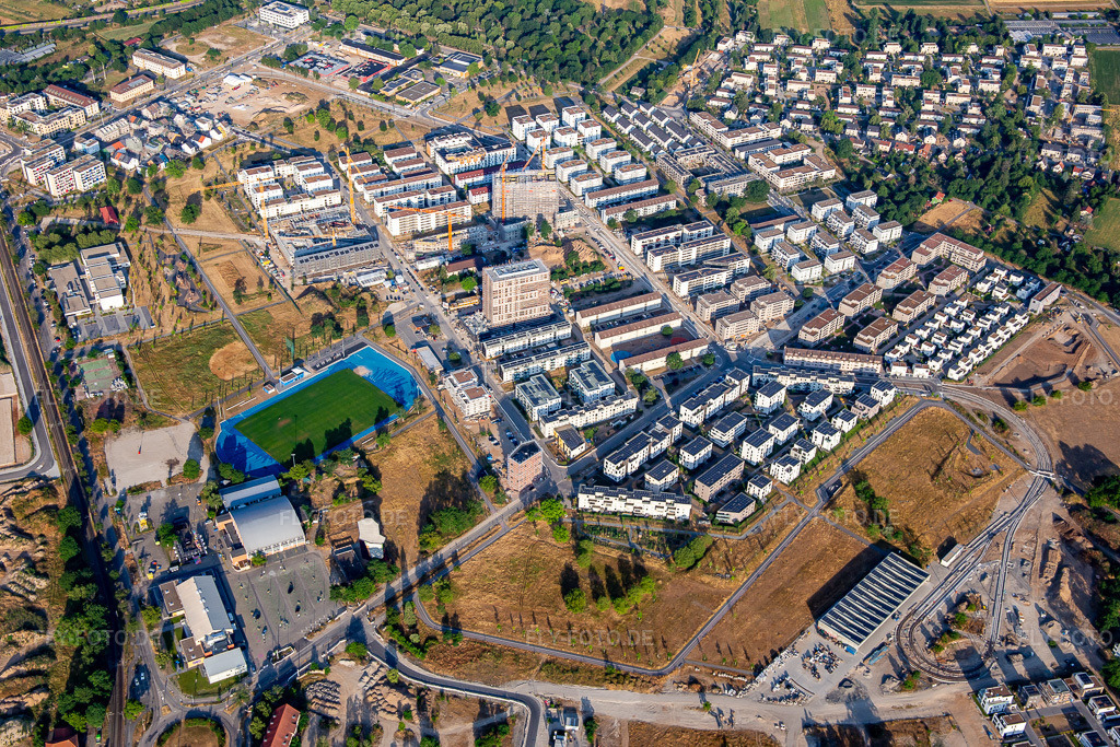 Luftbild: George-Washington-Straße im Ortsteil Käfertal in Mannheim im Bundesland Baden-Württemberg in Deutschland. Foto: IMG_136977.jpg vom 24.06.2023 durch Werner Riehm/FLY-FOTO.de