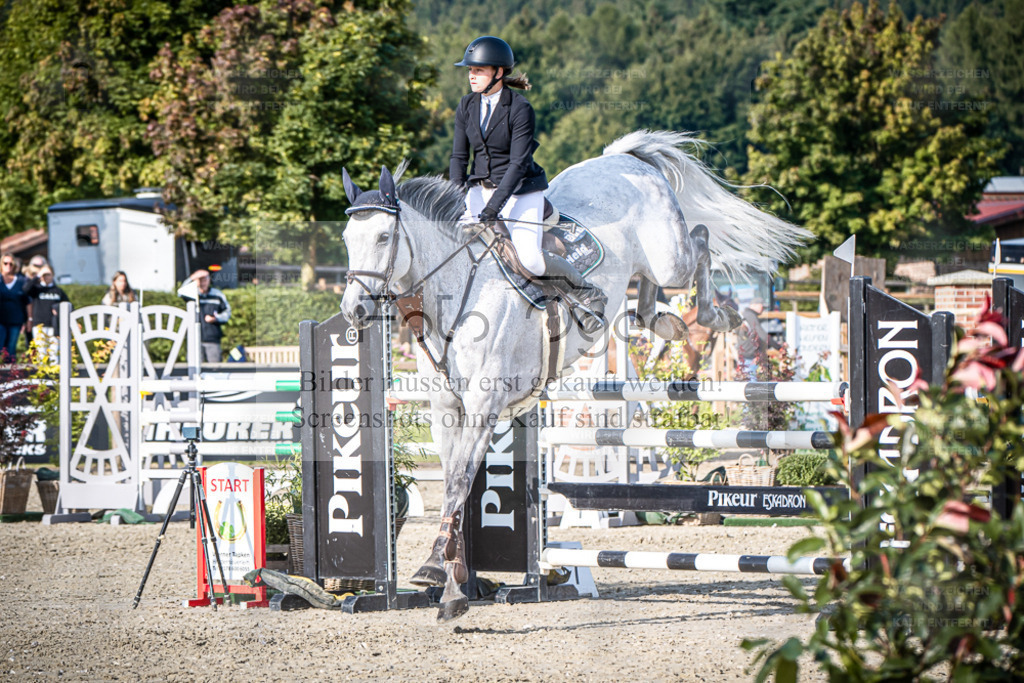 DOS_5228 | Entdecke hochwertige Reitturnierfotos von Foto Oger. Professionell, emotional und authentisch – jetzt Lieblingsmomente im Shop bestellen. - Realisiert mit Pictrs.com