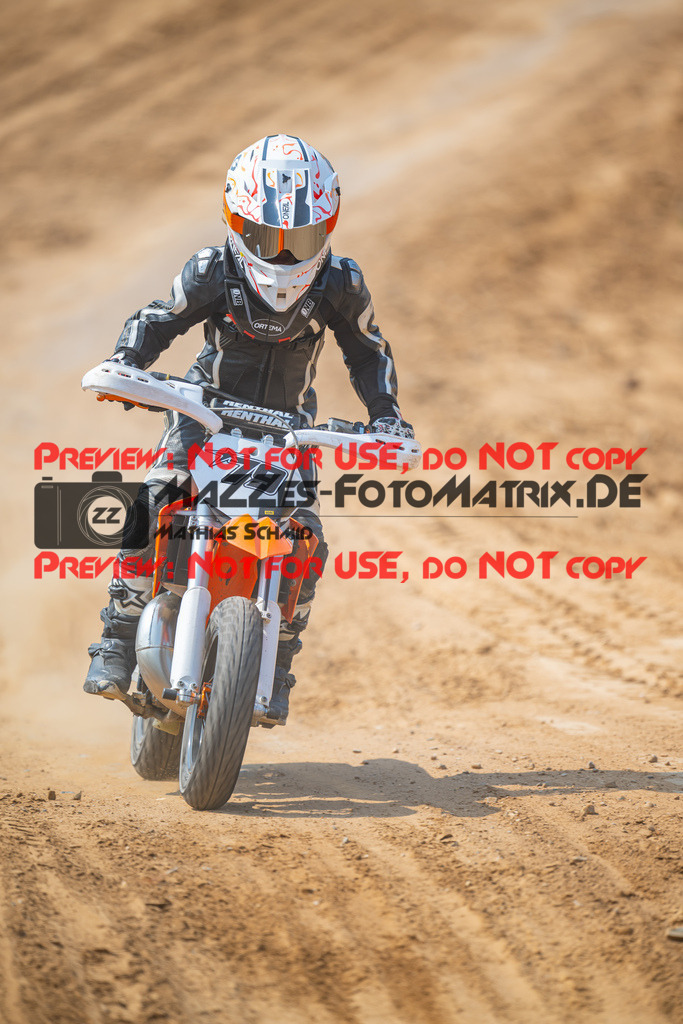 MaZZes-Fotomatrix-20260816-615419 | ROOKIES