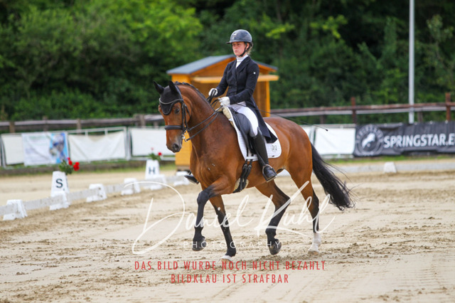 DKP47966 | Turnierfotos kaufen im Webshop von Daniel Kuhl Photography – entdecke professionelle Reitsportfotos aus Turnieren & Events. Hochwertige Turnierbilder online bestellen & sichern. Jetzt Fotos von Reitsportturnieren kaufen!