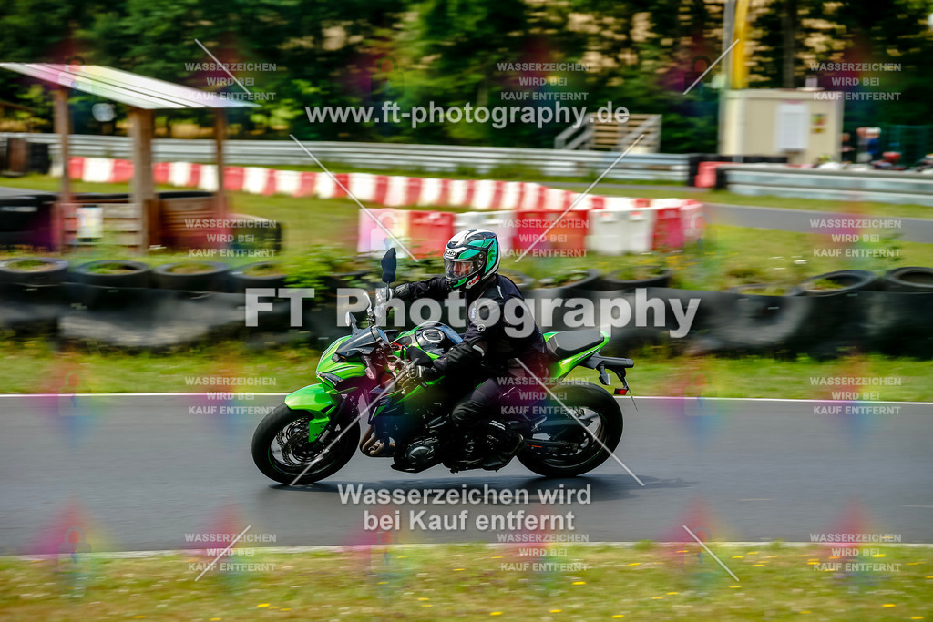 VBK-4835 | Hier findet Ihr Bilder von Touristenfahrten auf der Nürburgring Nordschleife oder von anderen Veranstaltungen die ich besucht habe. Viel Spass beim Durch Schauen 
