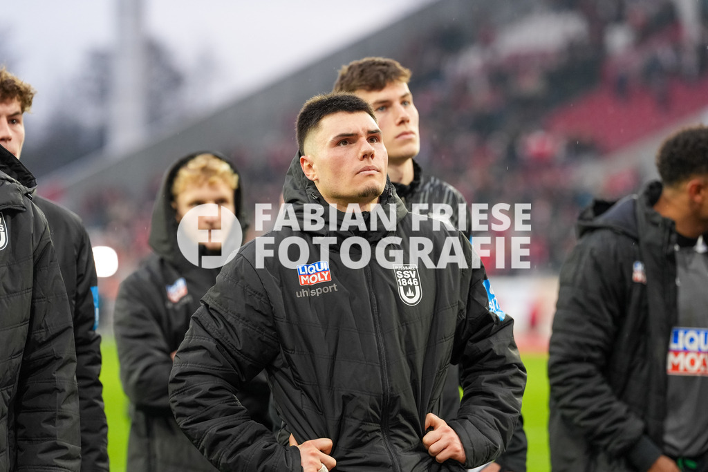 GER Rot-Weiss Essen vs. SSV Ulm, Fussball, 3. Liga, Spieltag 19, Saison 2025/2026, 20.12.2025 | GER Rot-Weiss Essen vs. SSV Ulm, Fussball, 3. Liga, Spieltag 19, Saison 2025/2026, 20.12.2025Foto: Fabian Friese - Realisiert mit Pictrs.com