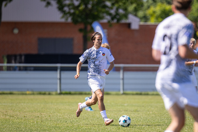 FC Scharbeutz 1 - Tema Chase Football Club I DanaCup 2026 042 | Herzlich willkommen in meiner Fotogalerie für Sportmannschaften. Schau gerne mal rein, vielleicht ist Dein Team ja auch dabei! Falls nicht, schreib mir und wir ändern das! :)  - Realisiert mit Pictrs.com