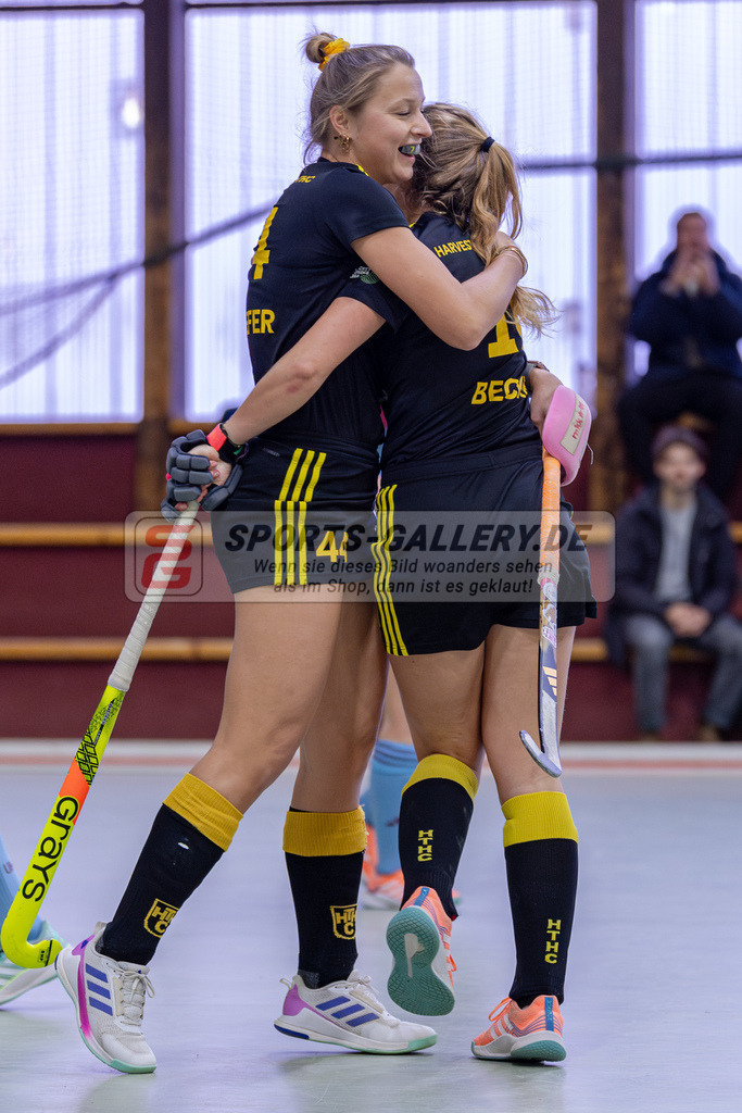 SM_2025-01-12_wD5_-101 | 1.Bundesliga Hallenhockey  (W) UHC - HTHC / 2:3 (2:1)