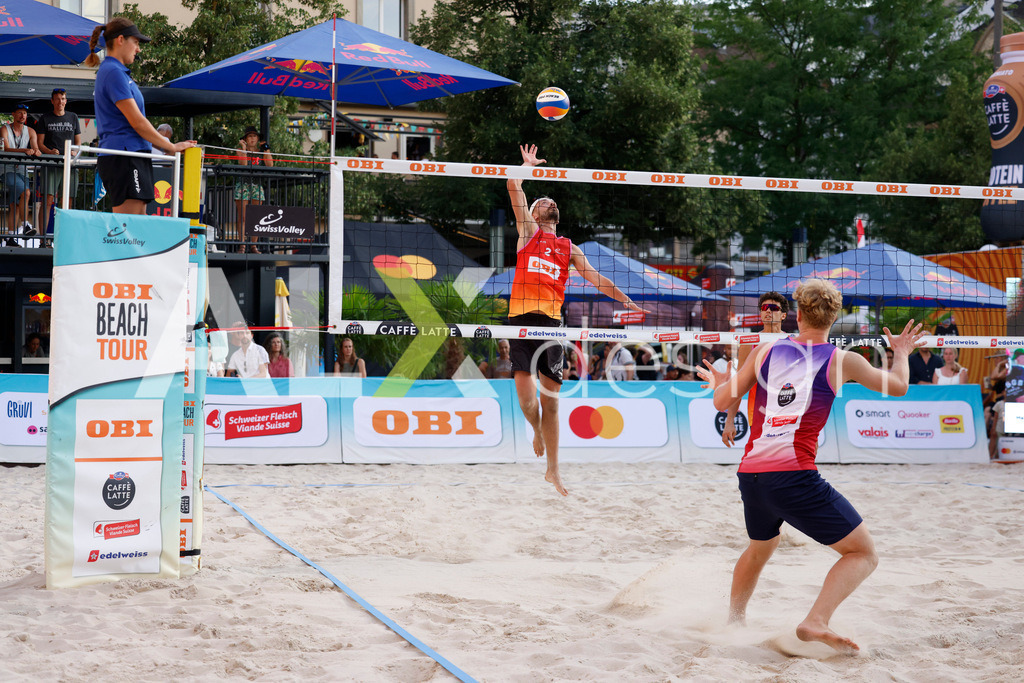 Obi BeachTour 2026 - Basel | BASEL, SWITZERLAND - JULY 18: TINKO SCHNEGG (SUI) during the Obi BeachTour 2026 match between MASSEREY / SCHNEGG (SUI) and BREER / KÄLIN (SUI) at Barfüsserplatz on July 18, 2026 in Basel, Switzerland. - Realisiert mit Pictrs.com