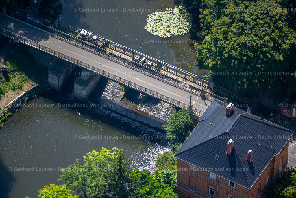4035678 | BRAUNSCHWEIG 31.07.2020 Staustufe "Petriwehr" am Ufer des Flußverlauf der Oker an der Wehrstraße in Braunschweig im Bundesland Niedersachsen, Deutschland. // Weir "Petriwehr" on the banks of the flux flow Oker in Brunswick in the state Lower Saxony, Germany. Foto: Gerhard Launer