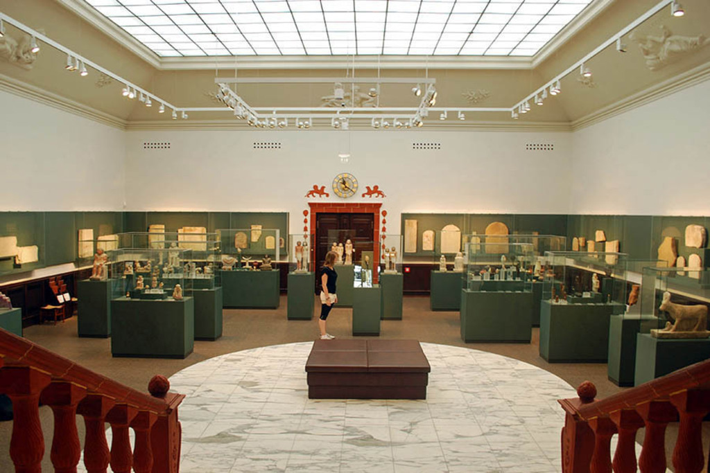 Foto: Leipzig - Ägyptisches Museum - Georg Steindorff - der Universität Leipzig | Das Team hinter BILDLEXIKON LEIPZIG bündelt historische wie aktuelle Informationen über die Stadt Leipzig in Text und Bild auf einer Plattform und stellt diese der interessierten Öffentlichkeit zur Verfügung.