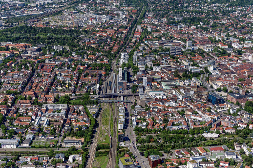 4033546 | ALTSTADT 30.06.2020 Stadtzentrum im Innenstadtbereich  in Altstadt im Bundesland Baden-Württemberg, Deutschland // The city center in the downtown area  in Altstadt in the state Baden-Wuerttemberg, Germany Foto: Gerhard Launer