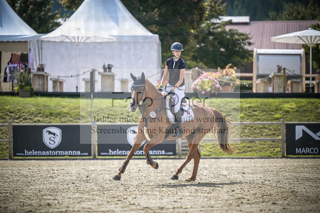 DOS_6293 | Entdecke hochwertige Reitturnierfotos von Foto Oger. Professionell, emotional und authentisch – jetzt Lieblingsmomente im Shop bestellen.Deutschlandweite Turnierfotografie. - Realisiert mit Pictrs.com