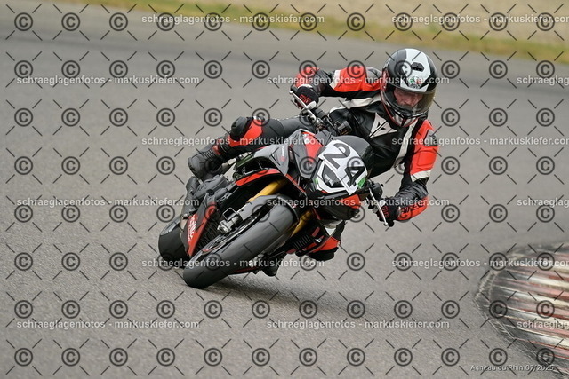 25bt05-1091 | markuskiefer.com - Realisiert mit Pictrs.com