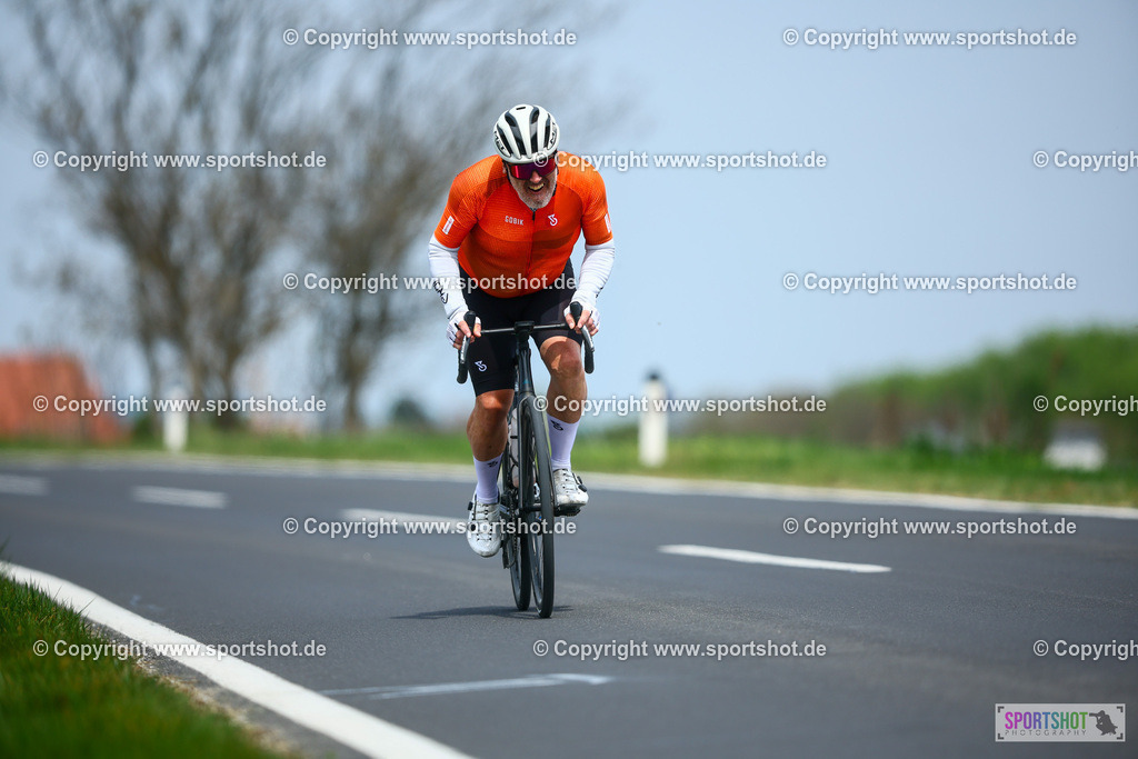 219_TRA56341 | Neusiedlersee Radmarathon 2026@sportshot_your_pictrs #yourpictures#roadtowm2029 #nrm #neusiedlerseeradmarathon #neusiedlersee #neusiedlerseetourismus #burgenland #mörbisch #nrm26 #burgenlandtourismus #voglundco #poweredbyburgenlandtourismus #radsport #rad #marathon #ucigranfondo #visitburgenland #ucigranfondoworldseries