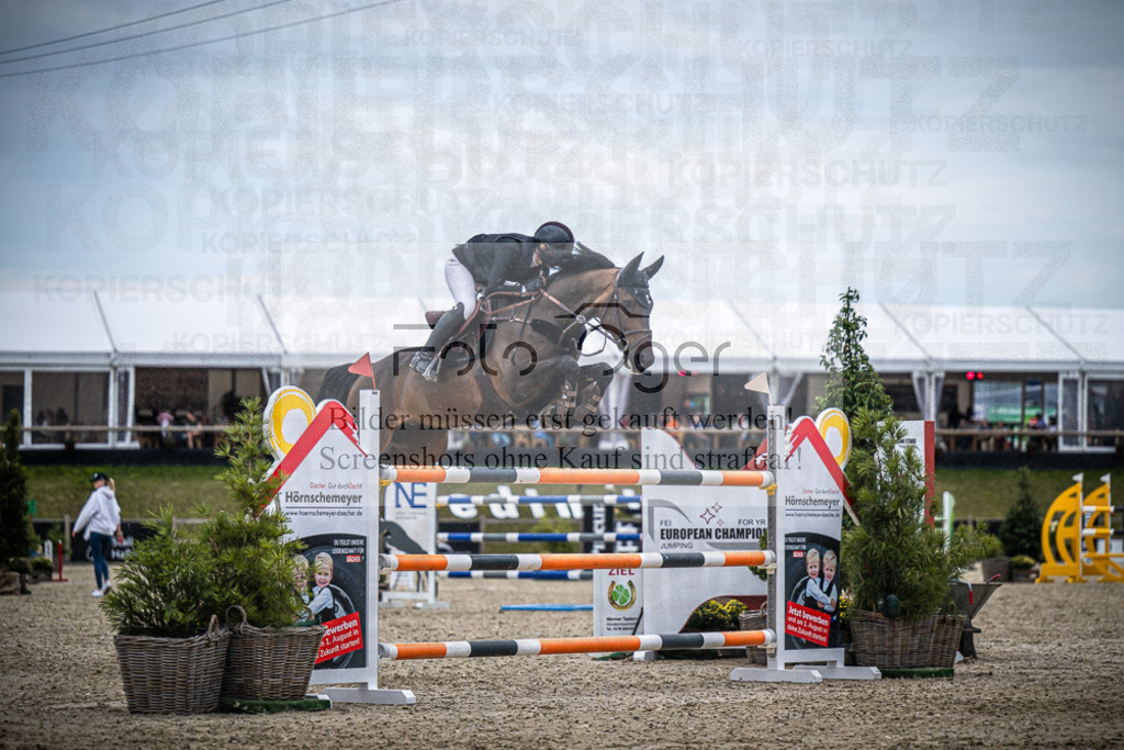 DOS_6462 | Entdecke hochwertige Reitturnierfotos von Foto Oger. Professionell, emotional und authentisch – jetzt Lieblingsmomente im Shop bestellen.Deutschlandweite Turnierfotografie. - Realisiert mit Pictrs.com