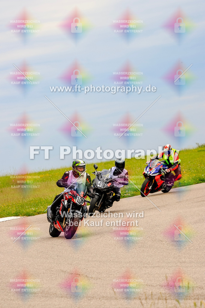 MotoTeam-2204 | Hier findet Ihr Bilder von Touristenfahrten auf der Nürburgring Nordschleife oder von anderen Veranstaltungen die ich besucht habe. Viel Spass beim Durch Schauen 