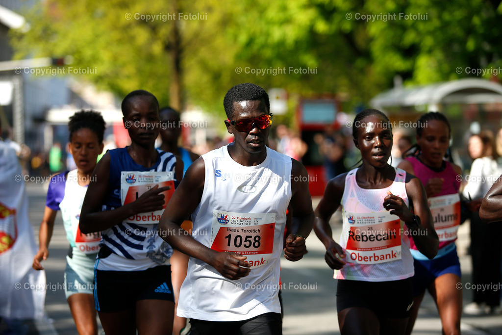 OBERBANKLINZMARATHON2024_59JPG | bilder, linz, photo, foto, fussball, sport, fotolui, bundesliga
