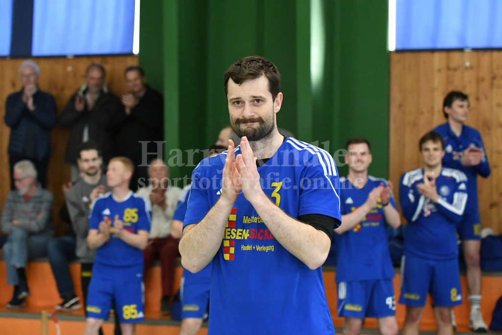 SSG Metten : SC Eching | Jan Matousik (SSG Metten #3) wurde bei der SSG Metten verabschiedet - Realisiert mit Pictrs.com