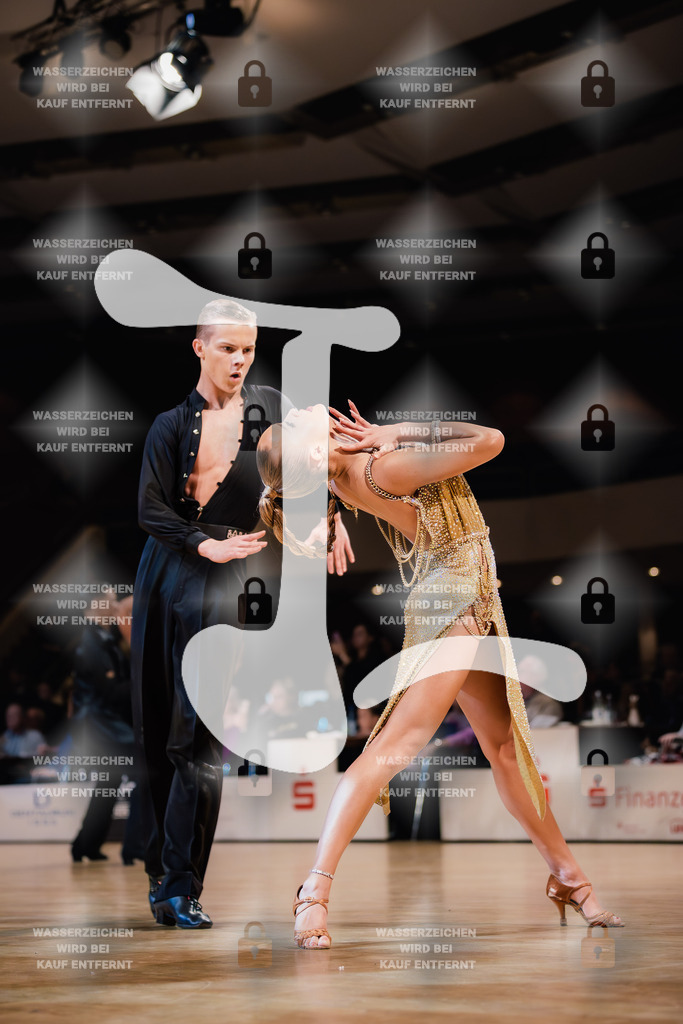 Goldstadtpokal 2025 - WDSF Open Latin Youth 8th (92) Sean Baciak _ Veronika Vilemova (Slovak Republic)-2025-01-25-8669 | Webshop for digital downloads and prints of dance sport, event & show photographer Julian Link - Realisiert mit Pictrs.com