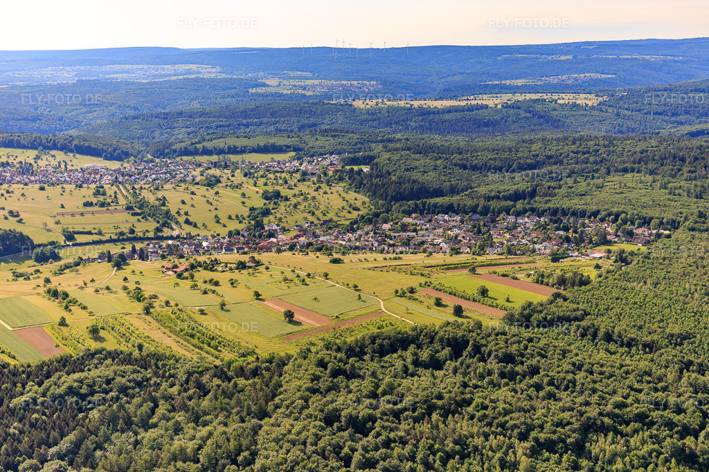 Luftbild: Ortsansicht aus Norden im Ortsteil Schluttenbach in Ettlingen im Bundesland Baden-Württemberg in Deutschland.Foto: IMG_131639.jpg vom 22.05.2022 durch Werner Riehm/FLY-FOTO.deAuflösung des Originals: 5472 x 3648 px