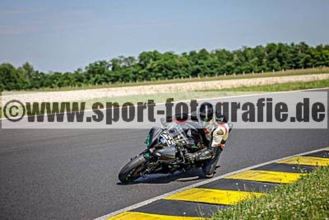 pube3079 | Professionelle Fotos von Sportveranstaltungen, aber auch Hochzeiten und anderen Events. - Realisiert mit Pictrs.com