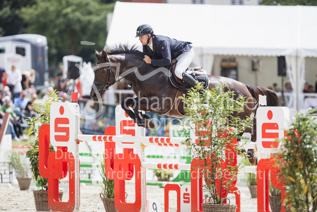 250713_BHO_M2-Spr-2-635 | Deine schönsten Turniermomente als professionelle Fotos! Entdecke hochwertige Pferdesport-Fotografie im Online-Shop. Jetzt Fotos finden & bestellen!