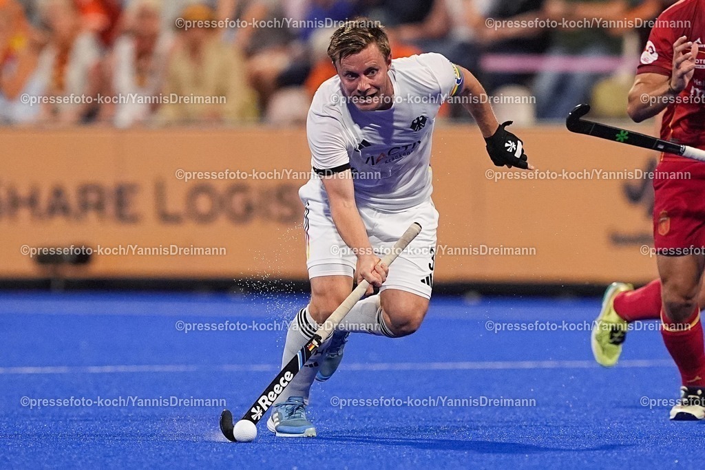 xydrx14082504055 | 14.08.2025, xydrx, Herren EuroHockey Championship 2025, Halbfinale, Deutschland - Spanien, Sparkassenpark Mönchengladbach: Mats Grambusch (GER #3)