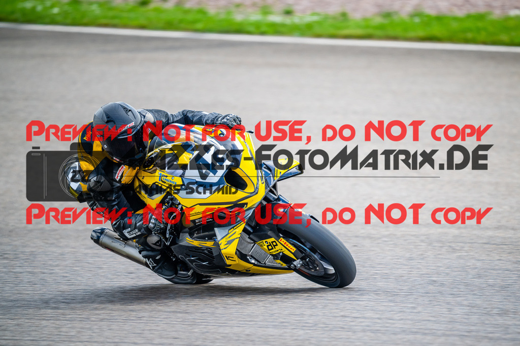 MaZZes_FotoMatrix_240505_6007705_1878 | STK1000