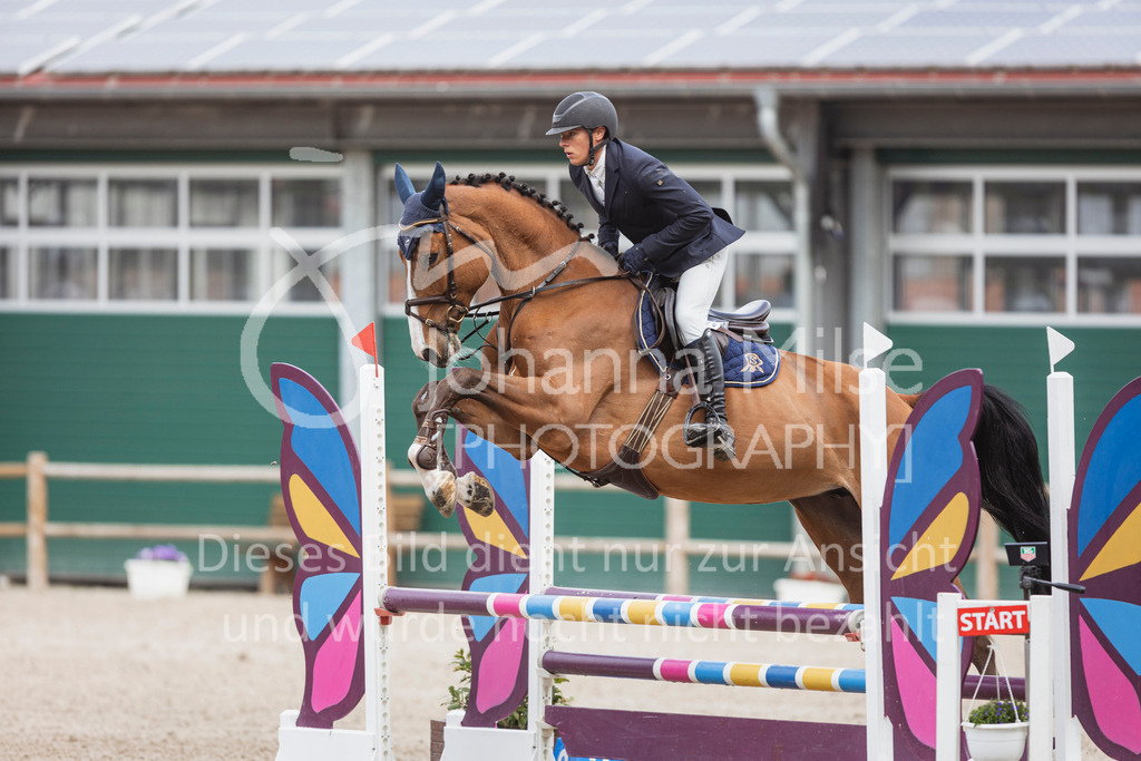 250506_Mühlen_SprPf-A2-239 | Deine schönsten Turniermomente als professionelle Fotos! Entdecke hochwertige Pferdesport-Fotografie im Online-Shop. Jetzt Fotos finden & bestellen!
