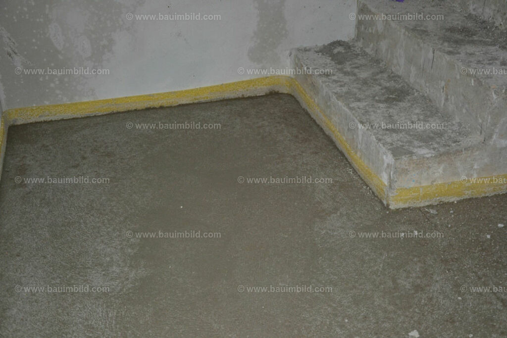 bib-lg19-fussbodenaufbau-0197 | Nach LV-Leistungsgruppen sortierte Detailfotos über den Bau eines Hauses. Alle Hausbau-Bilder direkt vom Urheber und Autor der Website Haus-Selber-Bauen.com