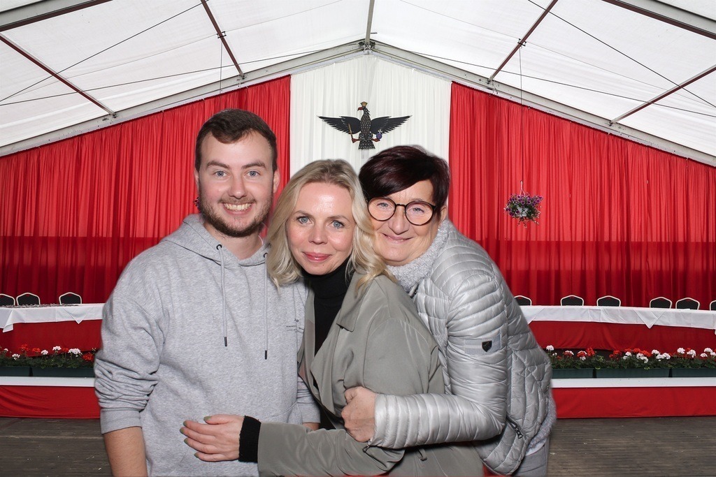 top-top.de 240928-173 | Foto, Video, Fotografie, Videografie, Fotobox, DJ, Discjockey, Musik, Musikbox, Veranstaltung, Photobooth, Amazon, Ebay, Buchtipp, Bestseller, Autor, Verlag, Buch, Wesel, Hamminkeln, NRW, Dinslaken, Rees, Drohne, Hochzeit, Party, Fotobox, Wesel, Fotograf