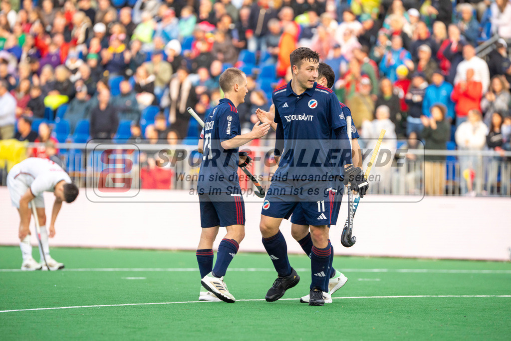 Final4_20240518-2011-0104 | Bonn, Deutschland, 18.05.2024: Jan-Philipp Fischer (Mannheimer HC), Jossip Anzeneder (Mannheimer HC) in Aktion waehrend des Spiels der Deutsche Feldhockey-Meisterschaften 2024 zwischen Final 4 Herren Mannheimer HC - Crefelder HTC im Bonner THV am 18.05.2024 in Bonn, Deutschland. (Foto von Stephan Fehrmann)

Bonn, Germany, 18.05.2024: Jan-Philipp Fischer (Mannheimer HC), Jossip Anzeneder (Mannheimer HC) in action during the game of Deutsche Feldhockey-Meisterschaften 2024 between Final 4 Herren Mannheimer HC - Crefelder HTC in Bonner THV at 18.05.2024 in Bonn, Deutschland. (Foto from Stephan Fehrmann)
