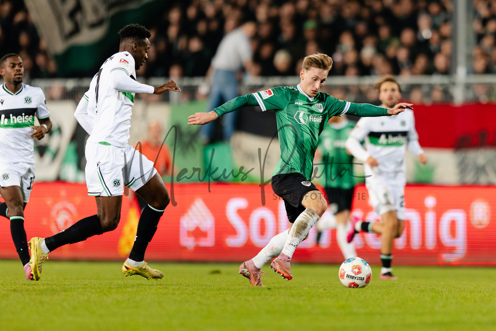 2. Bundesliga, Saison 2025/26, 15. Spieltag: SC Preußen Münster - Hannover 96 | Münster, 05.12.2025: 2. Bundesliga, 15. Spieltag, SC Preußen Münster gegen Hannover 96 im LVM-Preußenstadion in Münster. Foto: sportfotografie.ms | Markus Paletta - Realisiert mit Pictrs.com