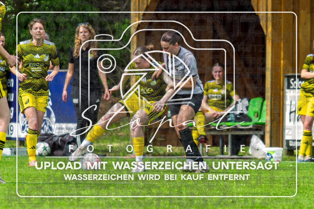 Kreisliga Damen HK/CE - SG Fulde vs. SG Nordheide | Enna Marie Klanke (SG Fulde#6), Ayleen Griffin (SG Nordheide#11); Kreisliga Damen HK/CE - SG Fulde vs. SG Nordheide am 10.05.26 in Fulder Zentralstadion, Fulde - Realisiert mit Pictrs.com