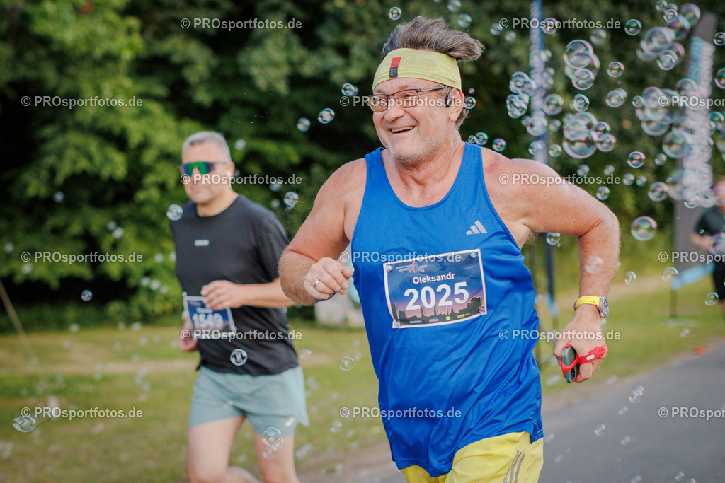 Sparda-Bank Nachtlauf Bonn; Bonn, 18.06.2025 | Impressionen vom Sparda-Bank Nachtlauf Bonn am 18.06.2025 in Bonn (Nordrhein-Westfalen). 