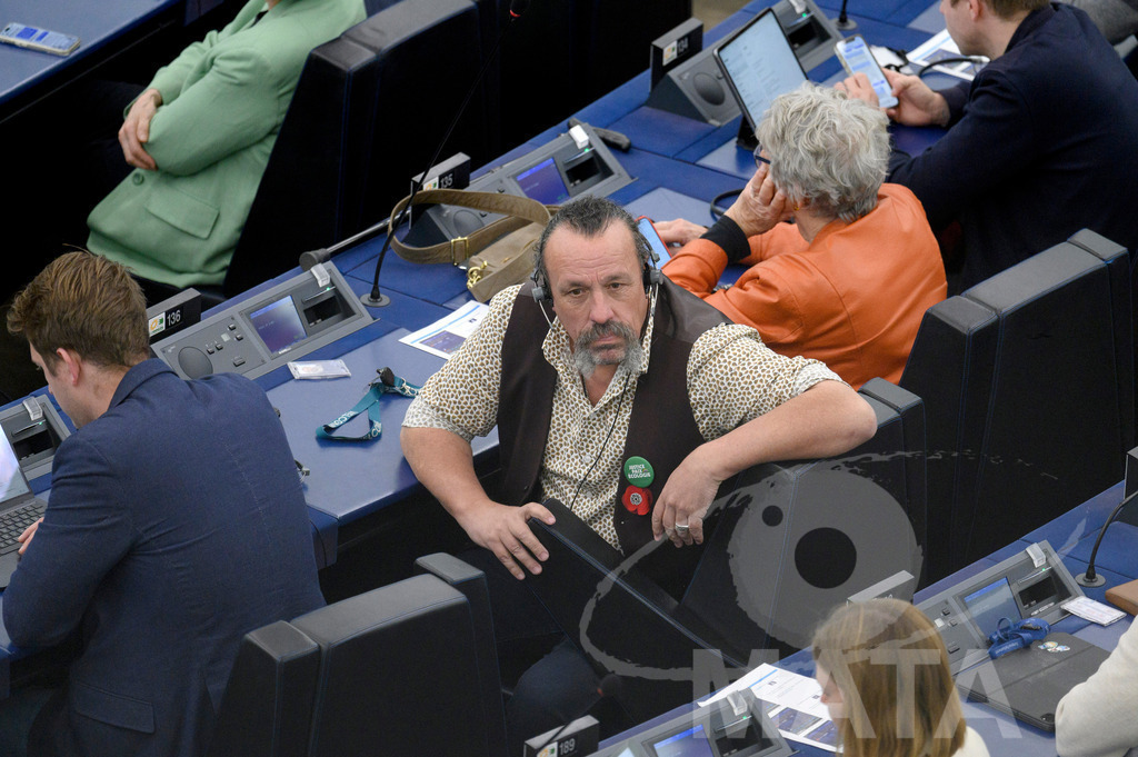 _DWI0224 | Benoît Biteau (MdEP 2019-2024, Europe Écologie, FR), Mitglied des Europäischen Parlaments bei der letzte Plenarsitzung. Das Europäische Parlament in Straßburg, 22.04.2024
 - Realisiert mit Pictrs.com