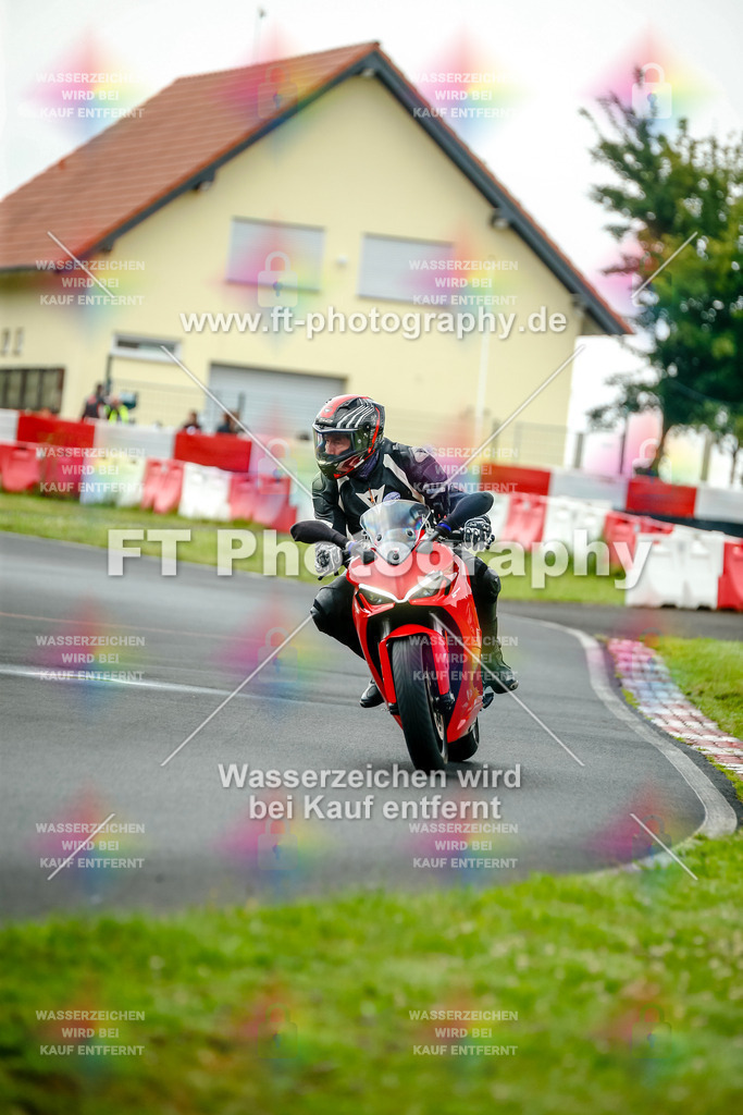 VBK-3761 | Hier findet Ihr Bilder von Touristenfahrten auf der Nürburgring Nordschleife oder von anderen Veranstaltungen die ich besucht habe. Viel Spass beim Durch Schauen 