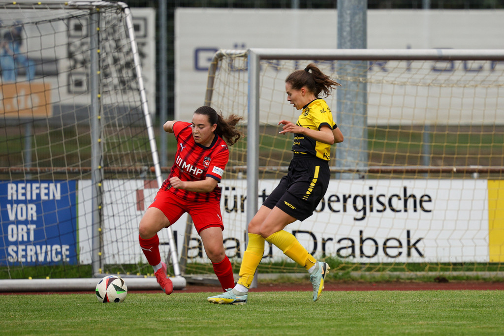 Fußball I FRAUEN I Saison 2025-2026 I Freundschaftsspiel I SGM Ebnat-Waldhausen - 1FC Heidenheim 1846 2 I_250823_2880 | Fotopresso – Sportfotografie in Heidenheim & Umgebung. Professionelle Sportfotografie für unvergessliche Momente. Dynamische Action-Shots, emotionale Szenen & hochwertige Bilder. - Realisiert mit Pictrs.com