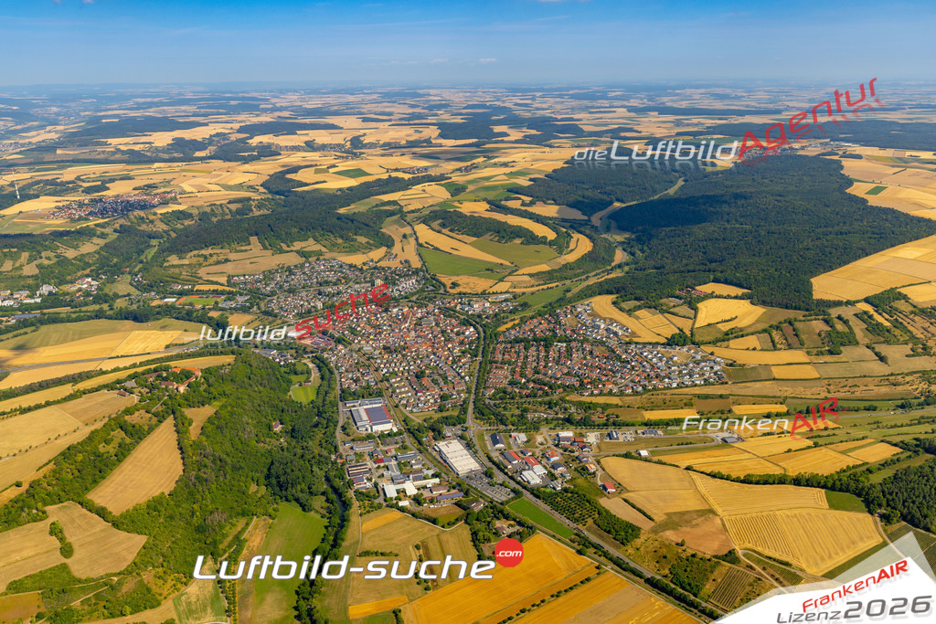 Das Luftbild zeigt :  Igersheim - Die Luftaufnahme wurde 2023 vom UL-Flugzeug aus erstellt ( keine Drohne ) - Hochauflösende Luftaufnahme - Für grossformatige Ausdrucke geeignet. Die Geschenkidee !Mit Lizenz und Bildrechte bestellbar