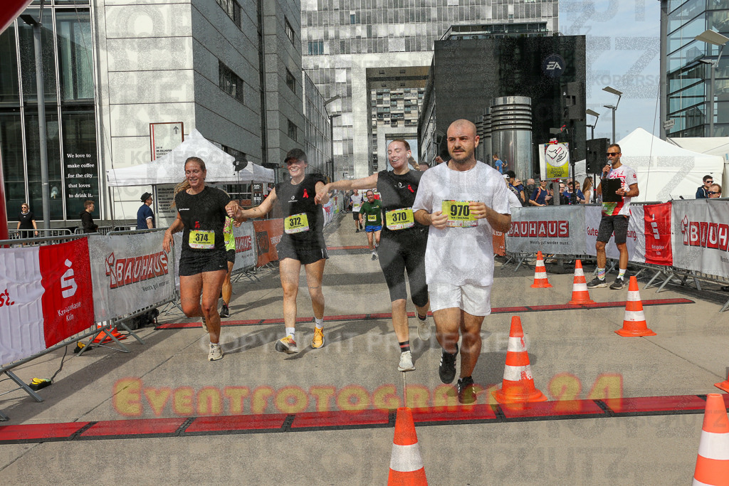 250920_1330_EX1_5100 | Sportfotografie im Rhein-Sieg Kreis, Köln, Bonn, NRW, Rheinland Pfalz, Hessen, etc. Unser Tätigkeitsfeld umfasst den Laufsport vom Volkslauf über den Marathon, Duathlon, Triathon bis zum Ultralauf wie Kölnpfad Ultra oder Schindertrail.