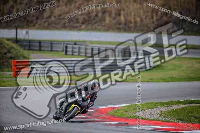 pubi8849 | Professionelle Fotos von Sportveranstaltungen, aber auch Hochzeiten und anderen Events. - Realisiert mit Pictrs.com