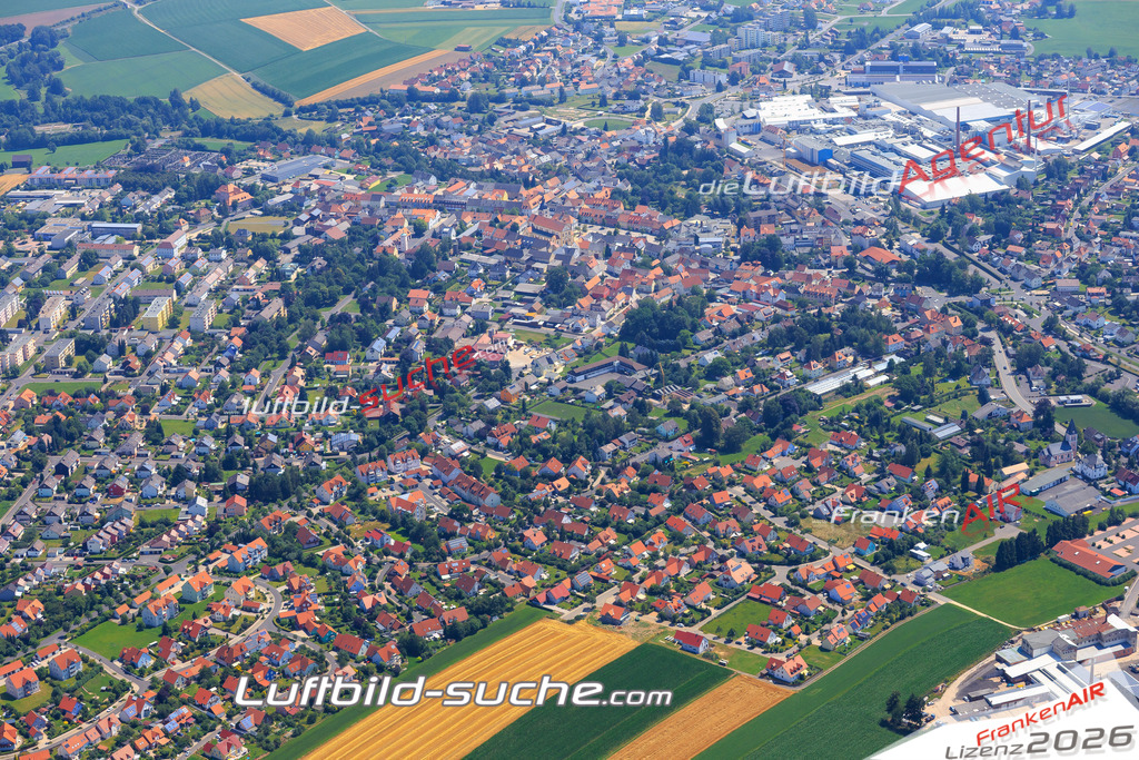 Die Luftaufnahme der Stadt Mitterteich wurde vom UL-Flugzeug heraus erstellt ( keine Drohne )- hohe Auflösung für beste Qualität