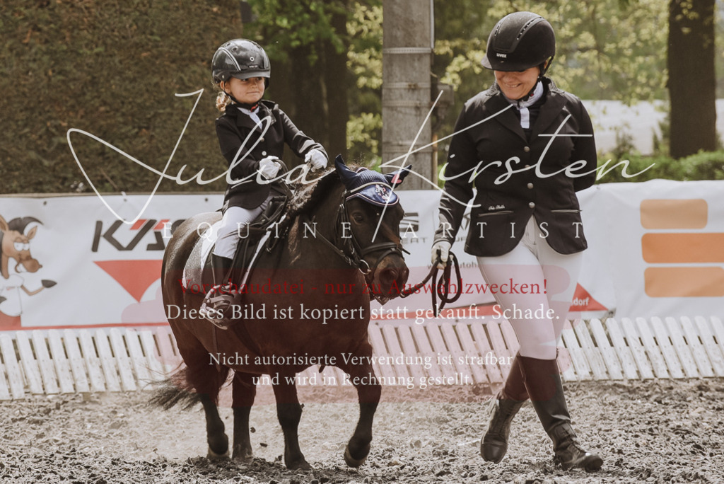 20230514_JK-Röhrsdorf-25-175 | Pferde- und Turnierfotografie in Westsachsen. Pferdeportraits, Auftragszeichnungen und intuitive Kunst.