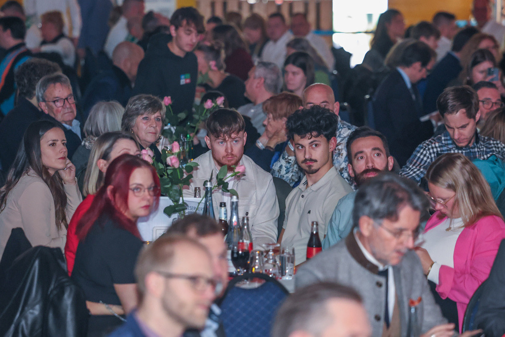 top-top.de250214-144 | Die 3. Weseler SportNacht, die große Sportgala mit Ehrungen der Weseler Sportler des Jahres 2024 findet am Freitag, den 14.02.2025 im Festzelt an der Rheinpromenade statt.Foto: Erwin Pottgiesser