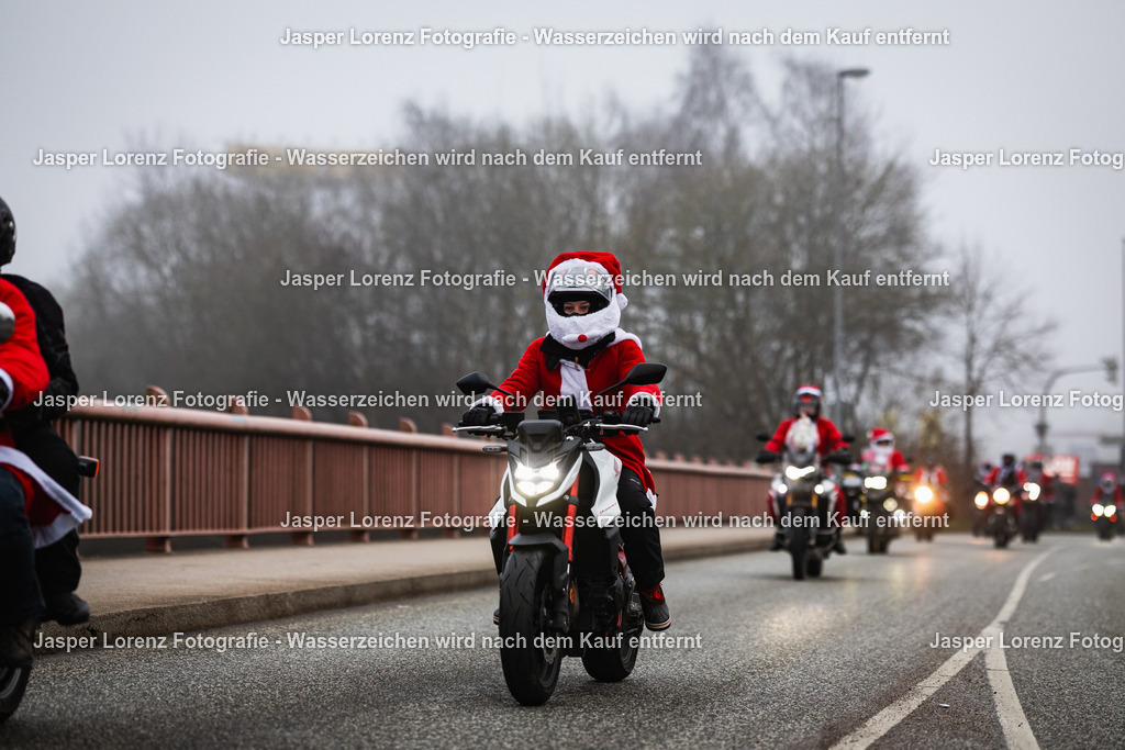 X-Mas Ride I Kiel I 2025 | Jasper Lorenz Fotografie - Realisiert mit Pictrs.com