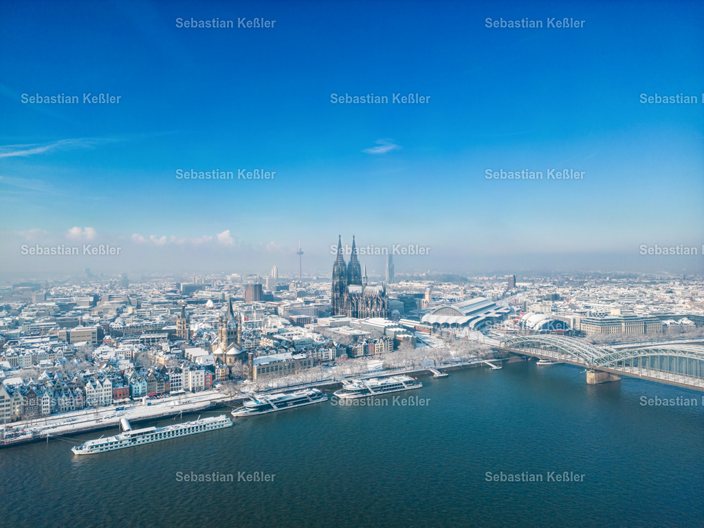 Koeln-Altstadt-Winter-2024-Sebastian-Kessler | sebastiankessler - Realisiert mit Pictrs.com