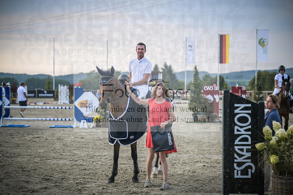 DOS_0286 | Entdecke hochwertige Reitturnierfotos von Foto Oger. Professionell, emotional und authentisch – jetzt Lieblingsmomente im Shop bestellen.Deutschlandweite Turnierfotografie. - Realisiert mit Pictrs.com